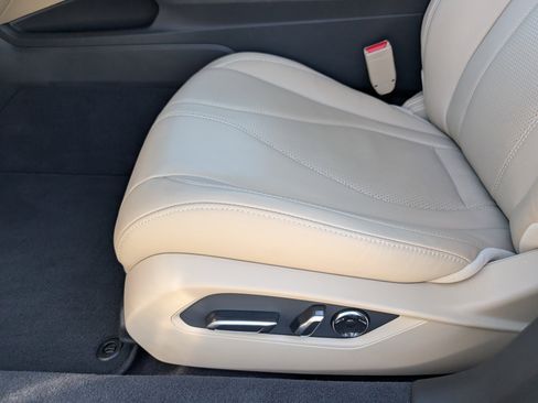 Certified 2025 Acura TLX w/ Technology Package image 10