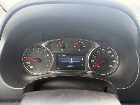 Used 2024 GMC Terrain SLE image 23