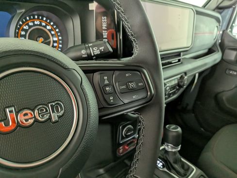 New 2026 Jeep Gladiator Rubicon w/ Safety Group AWD/4WD image 19