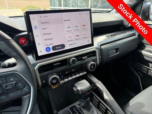 Used 2024 Toyota Tacoma TRD Off-Road AWD/4WD image 25