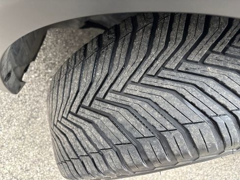 Certified 2019 INFINITI QX50 Luxe w/ Navigation Package image 28