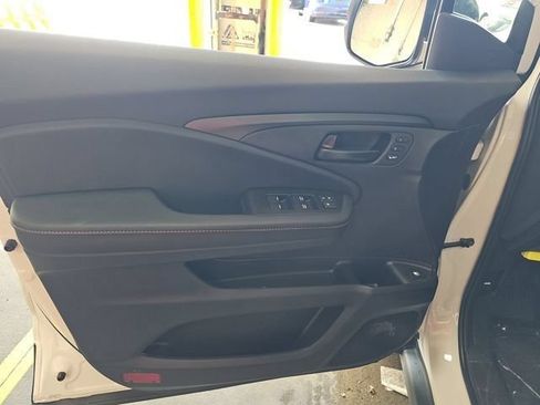 Used 2026 Honda Ridgeline TrailSport image 9