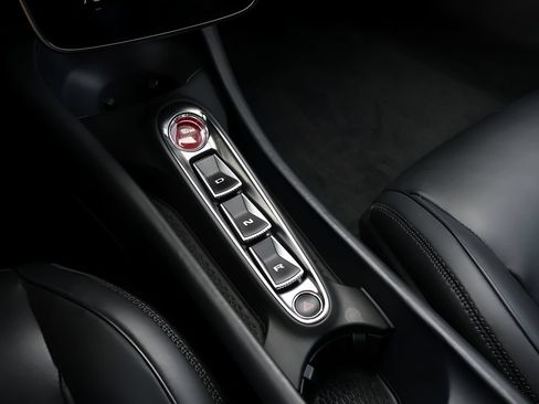 Used 2023 McLaren Artura RWD image 26