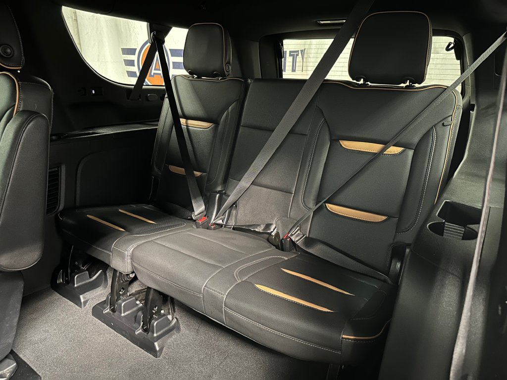 Used 2023 GMC Yukon XL AT4 w/ AT4 Premium Package AWD/4WD image 24