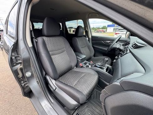 Used 2019 Nissan Rogue SV AWD/4WD image 11