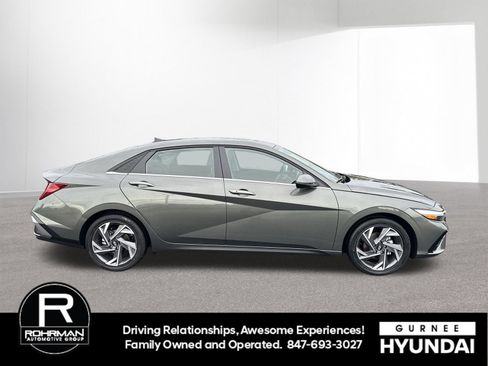 New 2026 Hyundai Elantra Limited FWD image 11
