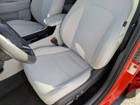 Used 2025 Hyundai Kona SEL image 16