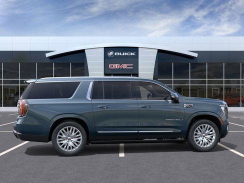 New 2026 GMC Yukon XL Denali w/ Sun & Power Step Package image 29