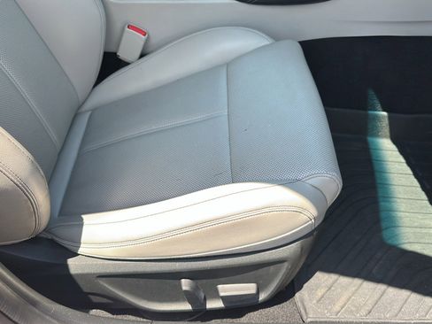 Used 2019 Genesis G70 2.0T Sport RWD image 26