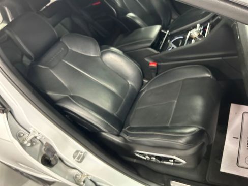 Used 2025 Jeep Grand Cherokee Overland w/ Luxury Tech Group IV AWD/4WD image 26