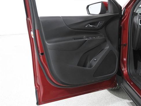 Used 2018 Chevrolet Equinox LT w/ Sun & Infotainment Package image 4