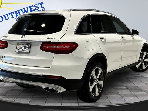 Used 2018 Mercedes-Benz GLC 300 4MATIC w/ Multimedia Package image 7