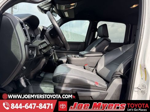 Used 2025 RAM 3500 Tradesman w/ Chrome Appearance Group image 27