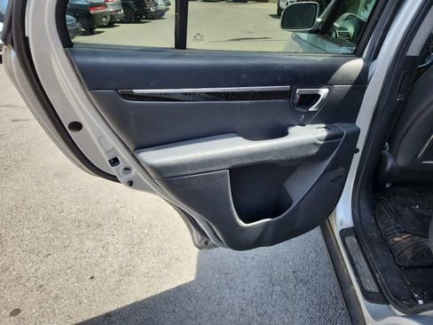 Used 2009 Hyundai Santa Fe Limited FWD image 27