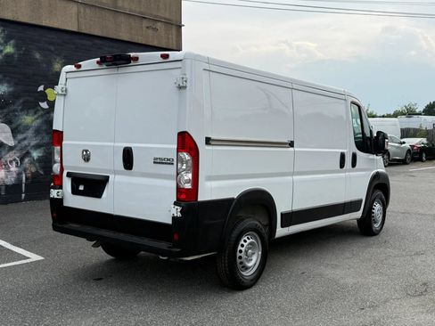 Used 2025 RAM ProMaster 2500 w/ Convenience Group FWD image 19