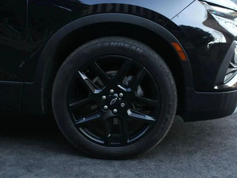 Used 2019 Chevrolet Blazer LT w/ Sound & Technology Package FWD image 4
