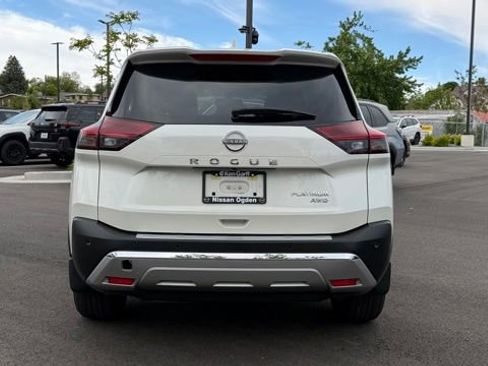Used 2023 Nissan Rogue Platinum AWD/4WD image 4