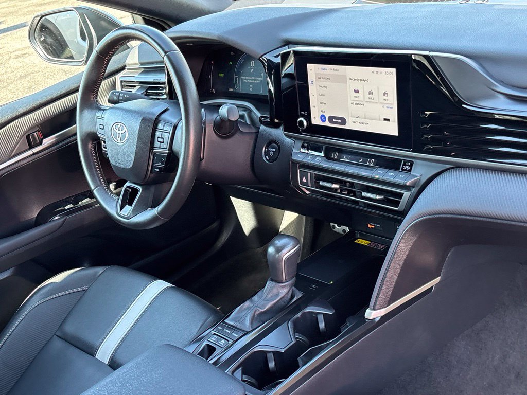 Used 2025 Toyota Camry SE FWD image 31