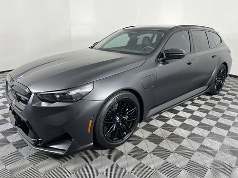 Used 2026 BMW M5 Touring image 8