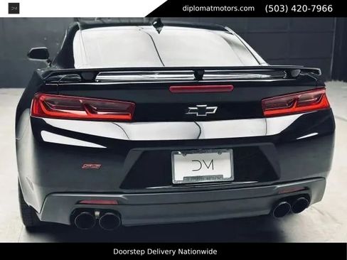 Used 2018 Chevrolet Camaro SS RWD image 16