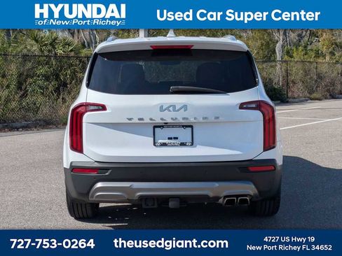 Used 2022 Kia Telluride SX w/ Towing Package image 4