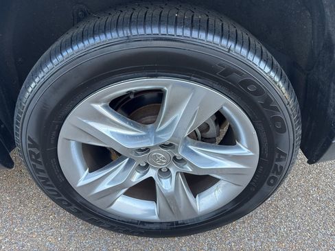 Used 2014 Toyota Highlander Limited image 11