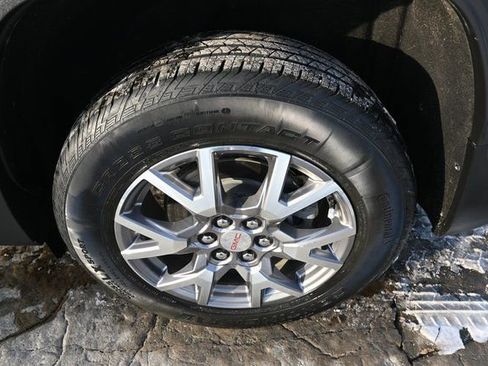 Used 2021 GMC Acadia SLT w/ Technology Package image 12