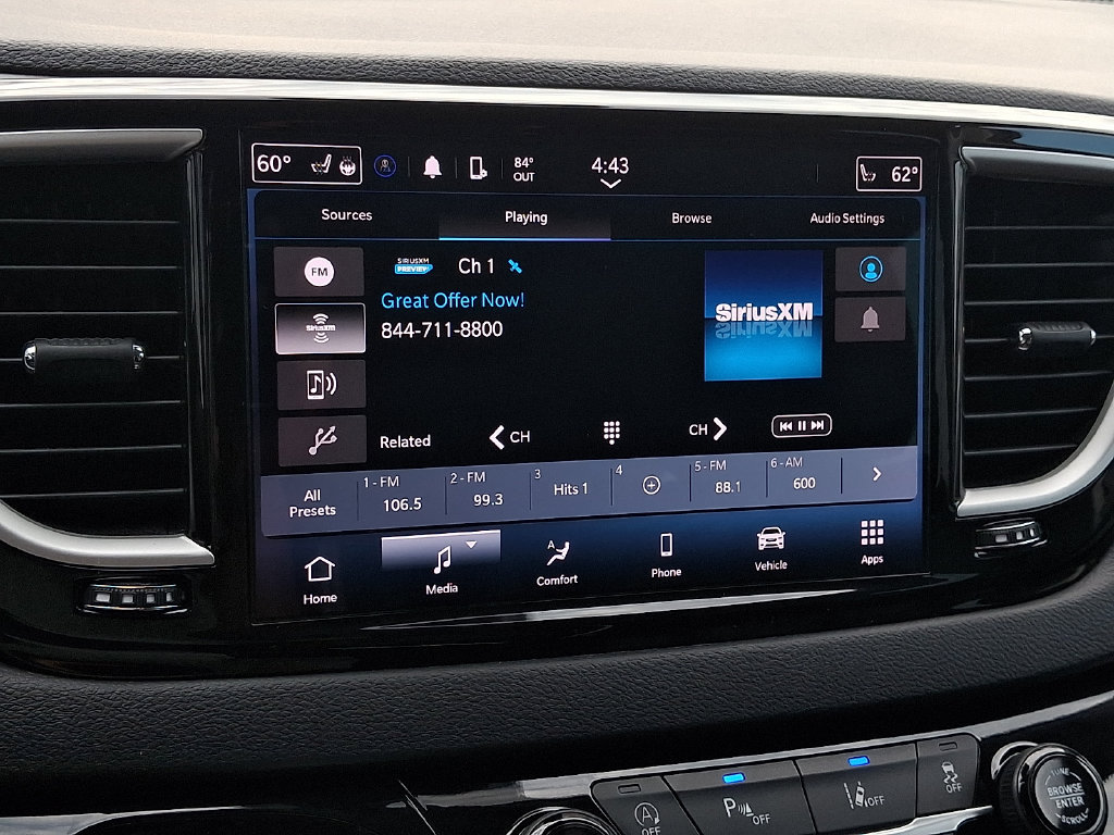 Used 2024 Chrysler Pacifica Touring-L FWD image 17