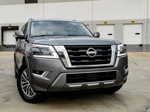 Used 2021 Nissan Armada SL w/ Captain's Chairs Package image 20