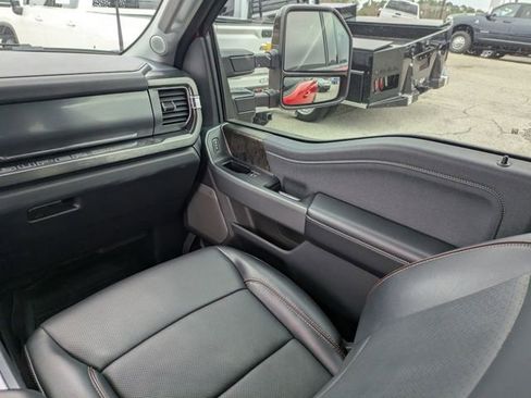 Used 2024 Ford F250 Lariat w/ Lariat Ultimate Package AWD/4WD image 19