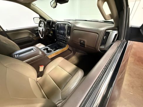 Used 2017 Chevrolet Silverado 1500 LTZ w/ Sport Package image 63