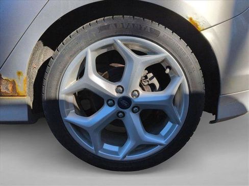 Used 2014 Ford Focus ST image 8