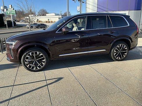 New 2026 Volvo XC90 T8 Ultra w/ Protection Package Premier AWD/4WD image 11