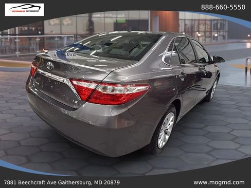 Used 2017 Toyota Camry LE FWD image 9
