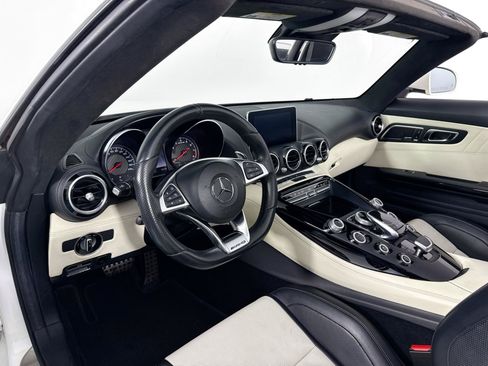 Used 2018 Mercedes-Benz AMG GT Roadster image 9