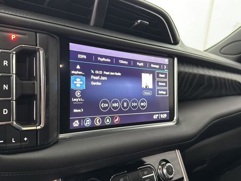 Used 2021 GMC Yukon Denali w/ Denali Premium Package image 23