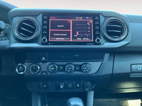 Used 2020 Toyota Tacoma TRD Sport image 17