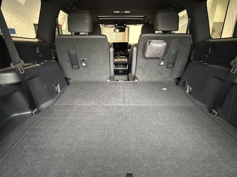 Used 2024 Lexus GX 550 w/ Cold Area Package AWD/4WD image 52
