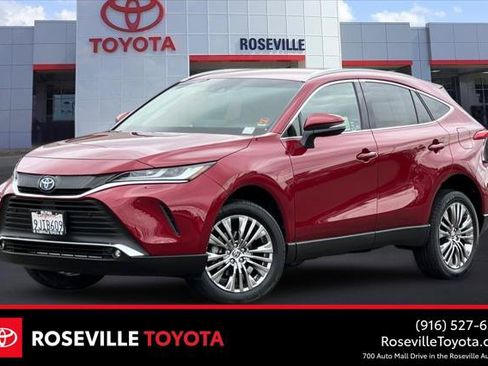 Certified 2023 Toyota Venza XLE AWD/4WD image 1