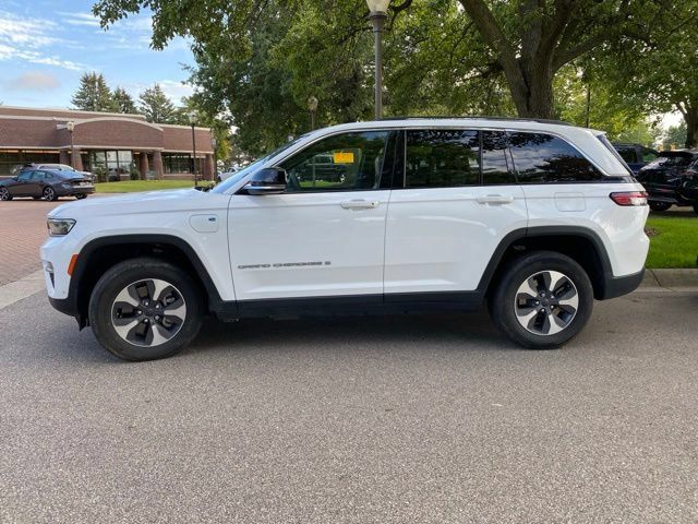 Used 2022 Jeep Grand Cherokee Limited 4xe w/ Luxury Tech Group II AWD/4WD image 7