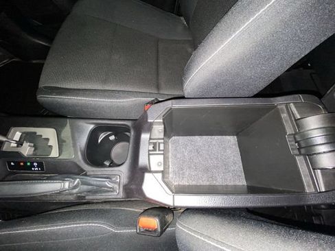 Used 2018 Toyota RAV4 Adventure AWD/4WD image 20