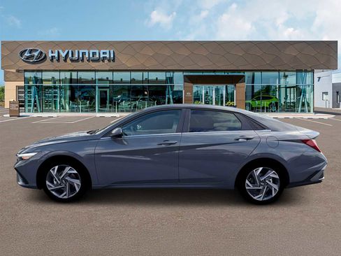 New 2026 Hyundai Elantra Limited FWD image 3