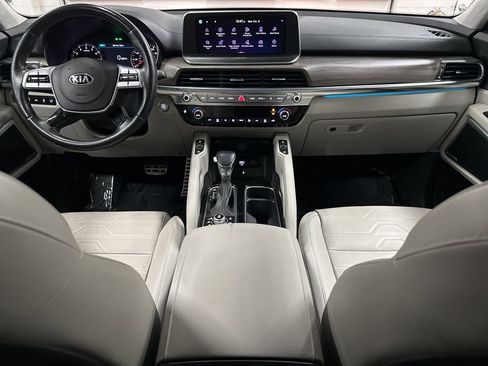 Used 2022 Kia Telluride SX w/ SX Prestige Package image 23