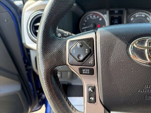 Used 2022 Toyota Tacoma SR5 RWD image 18