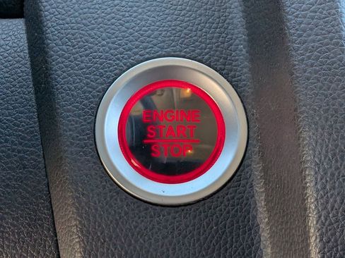 Used 2018 Honda Fit EX image 19