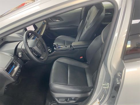 Used 2023 Toyota Prius XLE image 9