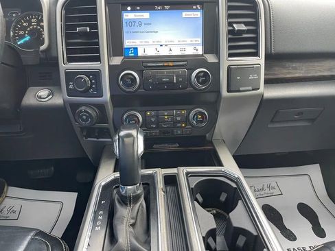 Used 2019 Ford F150 Lariat w/ Equipment Group 502A Luxury AWD/4WD image 30