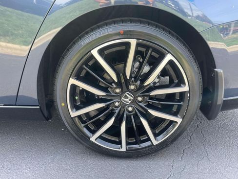 Used 2025 Honda Accord Touring image 7