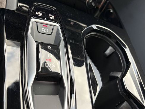 Used 2025 Audi Q5 Premium w/ 19" Wheel Package AWD/4WD image 17
