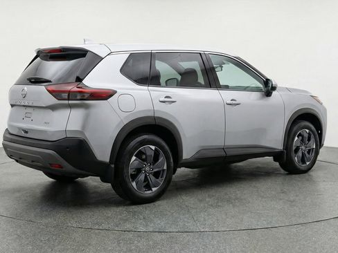 Used 2025 Nissan Rogue SV FWD image 9